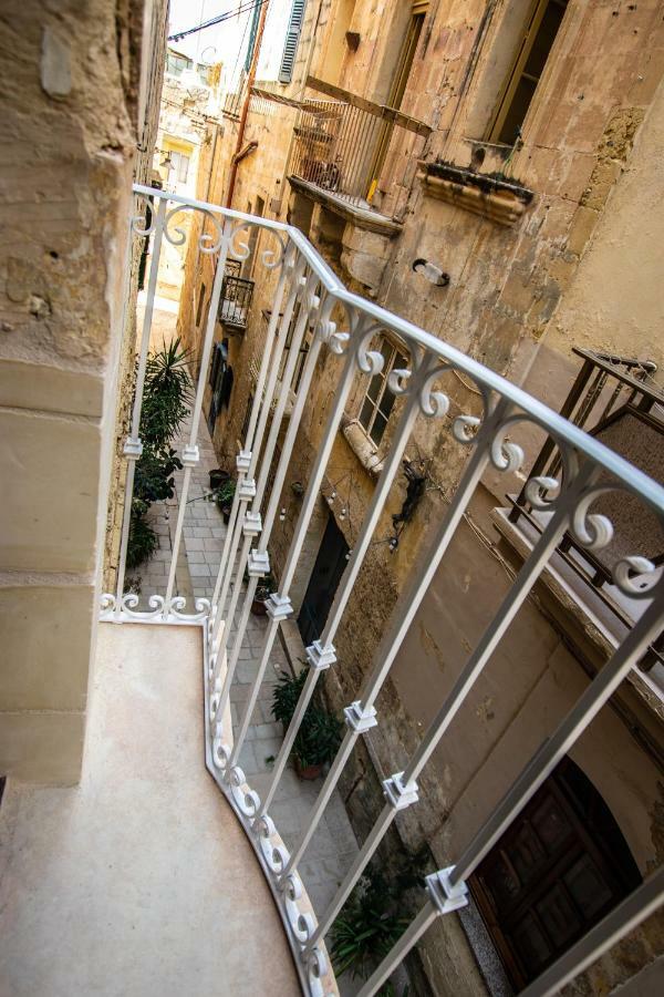 Cosy Townhouse In Historic Centre Villa Birgu Bagian luar foto